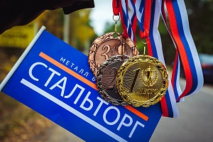 На "железном коне"!