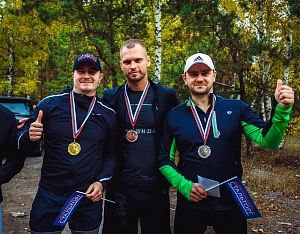 На "железном коне"!